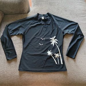 COPY - Women’s rash guard